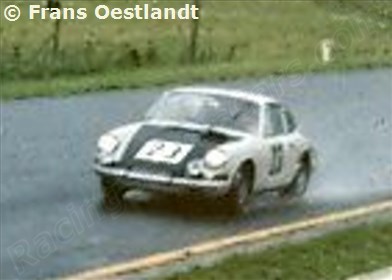 23 - Porsche 911
