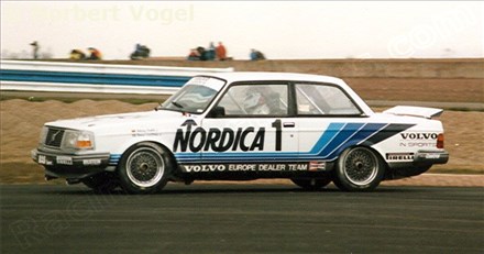 1 - Volvo 240 Turbo - R.A.S. Sport