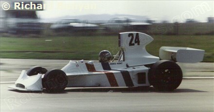 24 - Hesketh 308 Ford #308-1 - Hesketh Racing