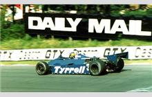 3 - Tyrrell 011 Ford #011/5 - Team Tyrrell