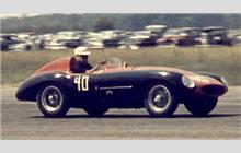 40 - Ferrari 500 Mondial - Ecurie 'Chacun a son gout'