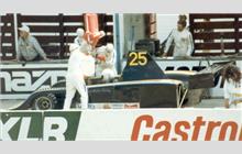 25 - Lola T332 Frissbee Chevrolet (Lola) - Norwood-Walker Racing