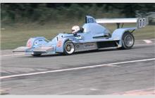 11 - Elfin MR8A Chevrolet #8772 - Vern Schuppan/Robert Boxx
