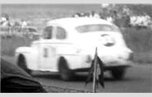 30 - Volvo PV 544 Sport - O. L. Williamson (Team Lawson)