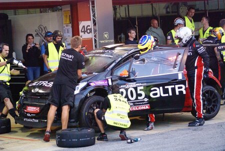 International Endurance Serie - 24 H of Barcelona trofeo Fermi Vélez (event report and photos by Raymond Bonnello) - picture number 087