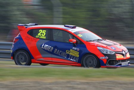 Blancpain Sprint Série 2014 - Coupes de Pâques in Nogaro (support race report by Raymond Bonnello) - picture number 033
