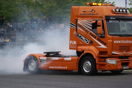 Blancpain Sprint Série 2014 - Coupes de Pâques in Nogaro (support race report by Raymond Bonnello) - picture number 064