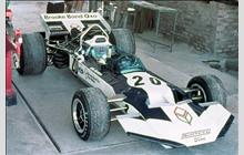 20 - Surtees TS9 Ford #TS9-001 - Brooke Bond Oxo-Rob Walker