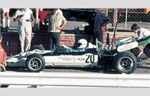 20 - Surtees TS9 Ford #TS9-001 - Brooke Bond Oxo-Rob Walker