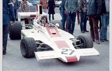 27 - Lola T370 Ford #HU1 - Embassy Racing with Graham Hill