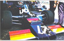 17 - Shadow DN5 Ford #DN5-1A - UOP Shadow Racing Team