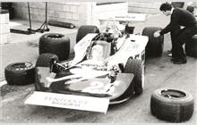 25 - Hesketh 308D Ford #308/4 - Penthouse Rizla Racing