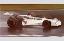 18 - Surtees TS19 Ford #TS19-01 - Durex Team Surtees