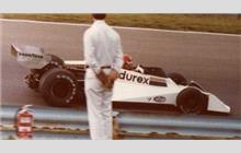 18 - Surtees TS19 Ford #TS19-01 - Durex Team Surtees