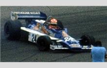 24T - Hesketh 308E Ford #308E/3 - Penthouse Rizla Racing