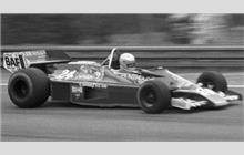 24 - Hesketh 308E Ford #308E/1 - Penthouse Rizla Racing