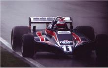 11 - Lotus 81 Ford #81/2 - Essex Lotus