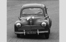 21 - Peugeot 203