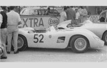 52 - Maserati 200S #2401 - Equipo C.A.D.V.