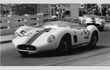 52 - Maserati 200S #2401 - Equipo C.A.D.V.