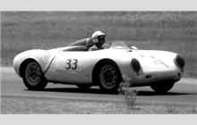 33 - Porsche 550 RS