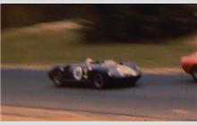 18 - Ferrari 275 P #0812 - North American Racing Team