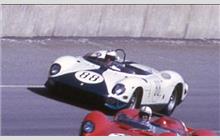 88 - Ferrari 330 P #0820 - North American Racing Team