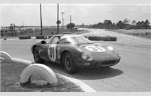 31 - Ferrari 250 LM #5897a - David Piper (Auto Racing) Ltd.