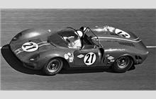 21 - Ferrari 365 P2 #0838 - North American Racing Team