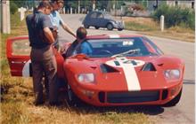 14 - Ford GT40 #1040 - Scuderia Filipinetti