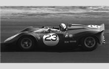 23 - Ferrari 330 P4 C7 4.2 #0860 - Harrah's Club