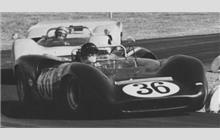 36 - Lola T70 Mk.3B Ford #SL75/122 - All American Racers