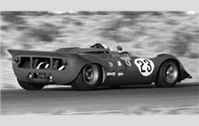 23 - Ferrari 330 P4 #0860 - Harrah's Club