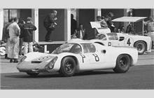 8 - Porsche 910/8 #028 - Porsche System Engineering