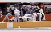 19 - Ford GT40 #1042 - Brescia Corse Team