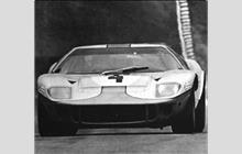 4 - Ford GT40 #1075 - J. W. Automotive Engineering Limited