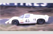 45 - Porsche 910 #027 - Hart Ski Racing Team