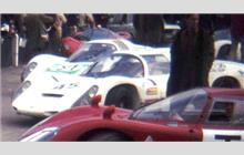 45 - Porsche 910 #027 - Hart Ski Racing Team