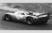 26 - Lola T70 Mk.3 Chevrolet #SL73/129 - Carl Haas