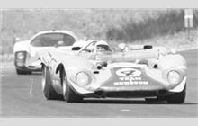 4 - Ferrari 330 P4 #0858 - Team Gunston