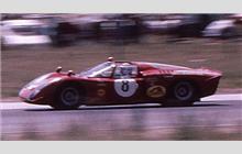 8 - Alfa Romeo T33/2 2.5 - Racing Team VDS