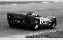 6 - McLaren M6A Chevrolet #M6A/1 - Roger Penske Racing