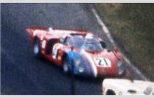 21 - Alfa Romeo T33/2 - Racing Team V.D.S.