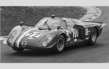 22 - Alfa Romeo T33/2 - Racing Team V.D.S.