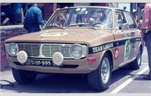 35 - Volvo 142 S - Team Lawson