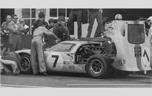 7 - Ford GT40 #1076 - J. W. Automotive Engineering Ltd.