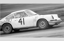 41 - Porsche 911 - Gary Wright Racing