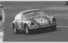 54 - Porsche 911 S #304 823 - Erhard Dahm