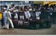 16 - Ferrari 612 P #0866 - Chris Amon