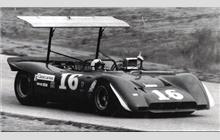 16 - Ferrari 612 P #0866 - Chris Amon